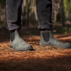 587 Classics Chelsea Boot (Rustic Black)-BLUNDSTONE
