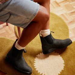 587 Classics Chelsea Boot (Rustic Black)-BLUNDSTONE