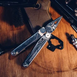 Wave + Multi-tool-LEATHERMAN Hot
