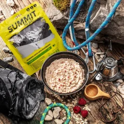 Morning Oats with Raspberry / Havregrød med hindbær-SUMMIT TO EAT New